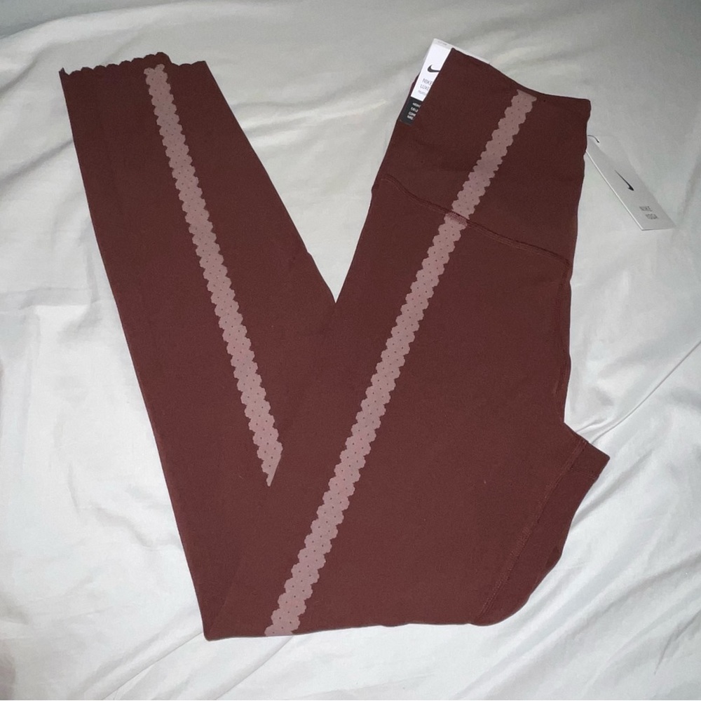 Nike Yoga Luxe 7/8 Eyelet Leggings